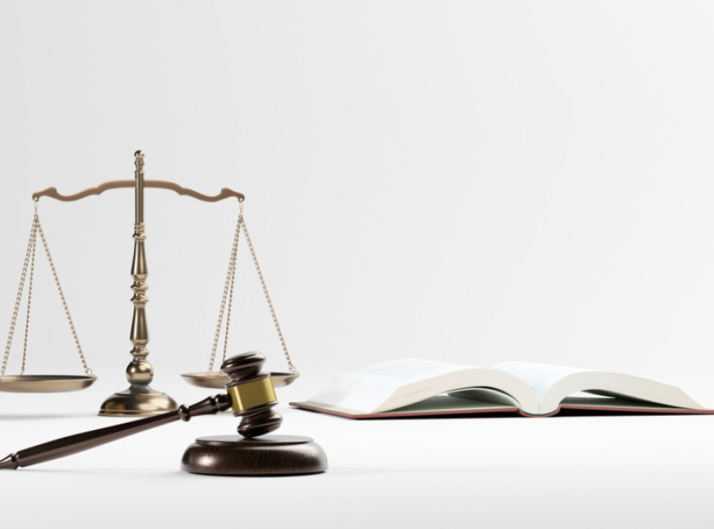 Brat muzičara iz Oejzisa optužen za silovanje i više drugih krivičnih dela