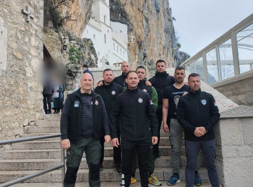 Čuvari iz Okružnog zatvora prešli 400 kilometara kako bi prikupili novac za lečenje dečaka