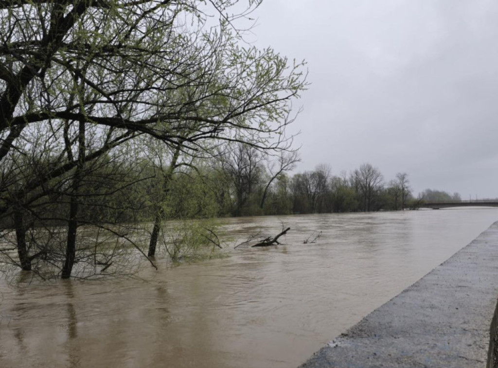 Federacija BiH: Blagi pad vodostaja na svim vodotocima prema reci Savi