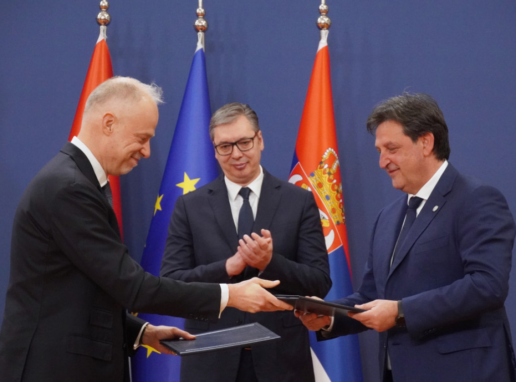 Serbia, Hungary sign document on defence cooperation