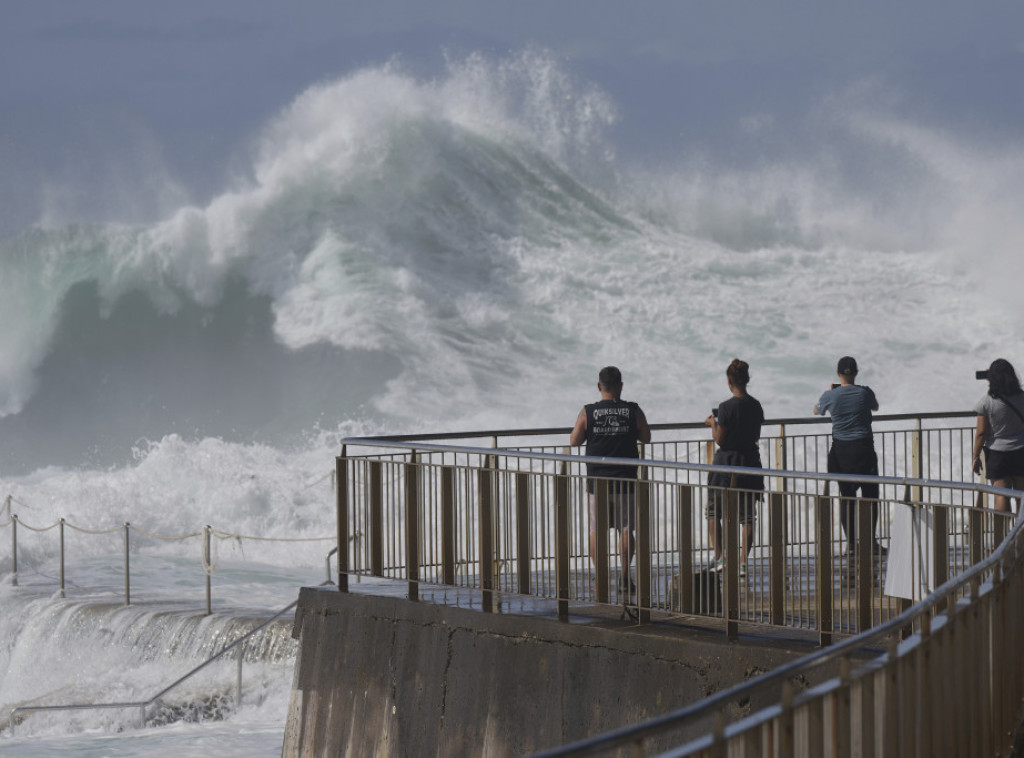 Sidnej pogođen velikim talasima, poplavljene kuće i oštećena infrastruktura