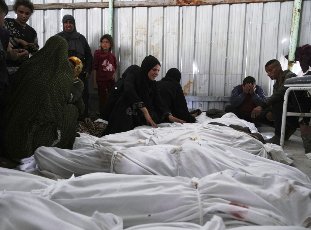 Najmanje 57 Palestinaca poginulo od jutros u izraelskim napadima u Gazi
