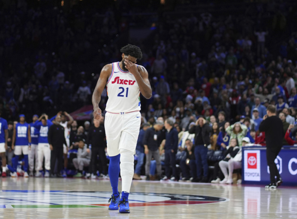 Košarkaš Filadelfije Džoel Embid mora na artroskopiju levog kolena