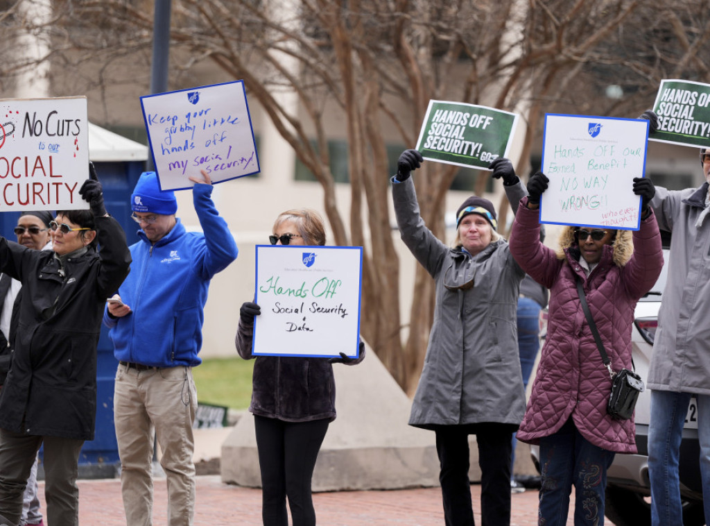U SAD u martu ukinuto više od 275.000 radnih mesta, najviše za skoro pet godina