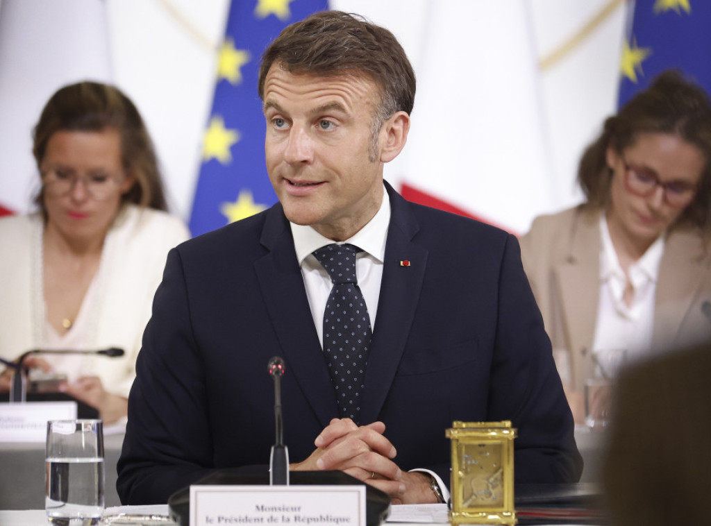 Makron pozvao evropske kompanije da pauziraju investicije u SAD nakon najave carina
