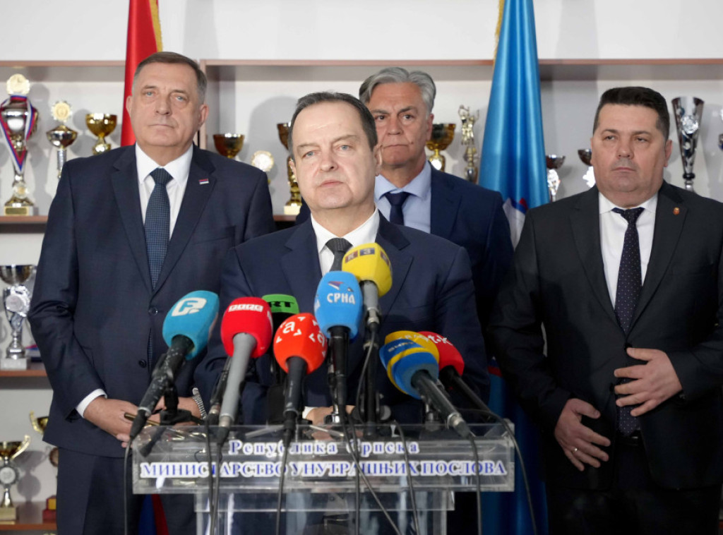 Dacic: Serbia and Republika Srpska police stand together shoulder to shoulder