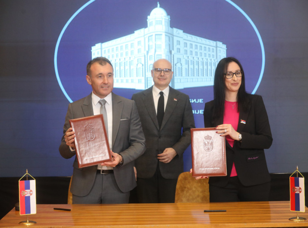 Potpisan sporazum o povećanju plata u lokalnim samoupravama