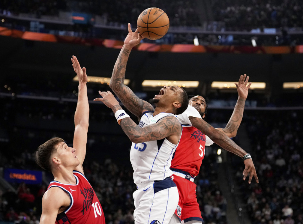 Klipersi pobedili Dalas uz trojke Bogdana Bogdanovića