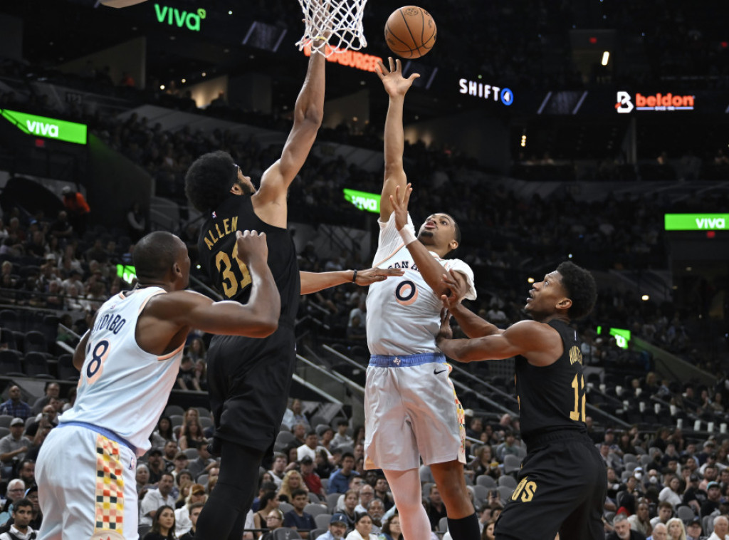 Košarkaši Bostona pobedili Finiks, Klivlend bolji od San Antonija u NBA ligi