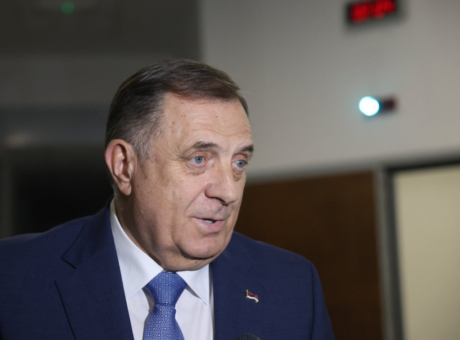 Dodik: Što pre počnemo da delujemo razumom, sila će morati da odstupi