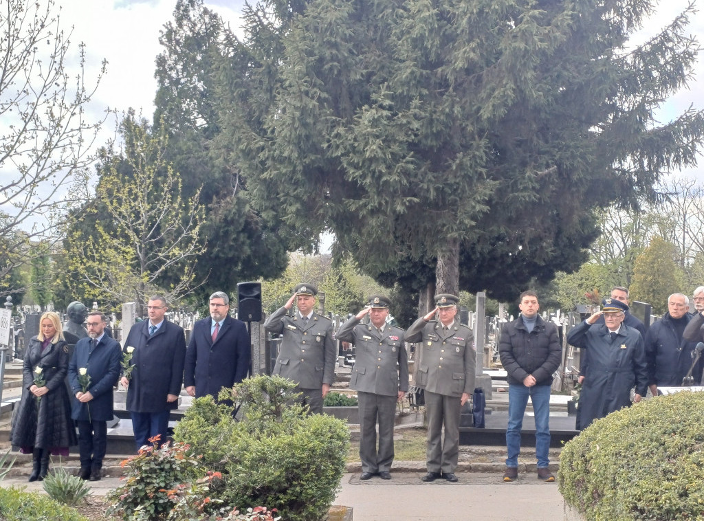 Polaganjem venaca u Aleji stradalih obeležen 6. april