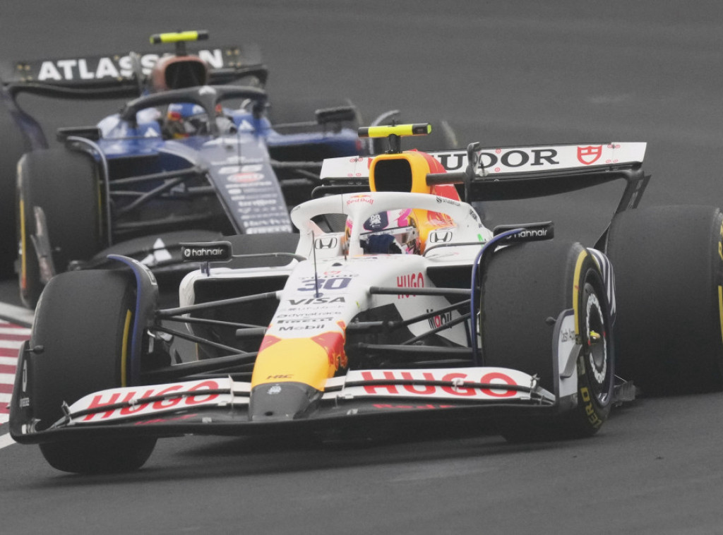 FIA novčano kaznila vozača Vilijamsa Karlosa Sainca