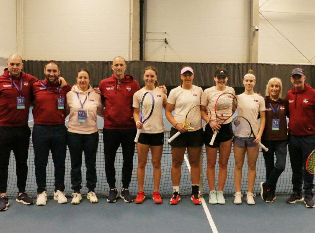 Teniserke Srbije odradile prvi trening u Litvaniji