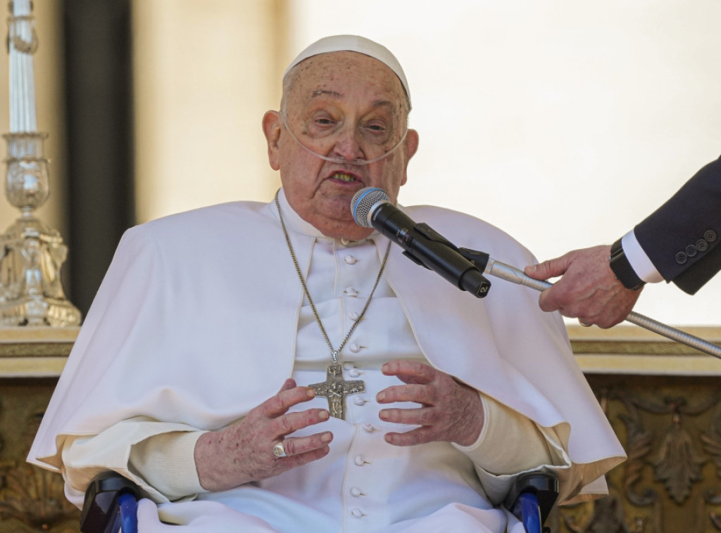 Papa Franja apelovao na mir u kriznim područjima: Neka oružje zaćuti