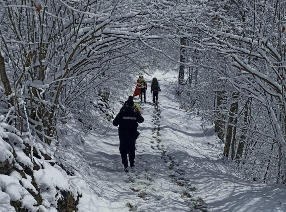 Strane državljane na planini Jablanik evakuisali pripadnici GSS i PU Valjevo