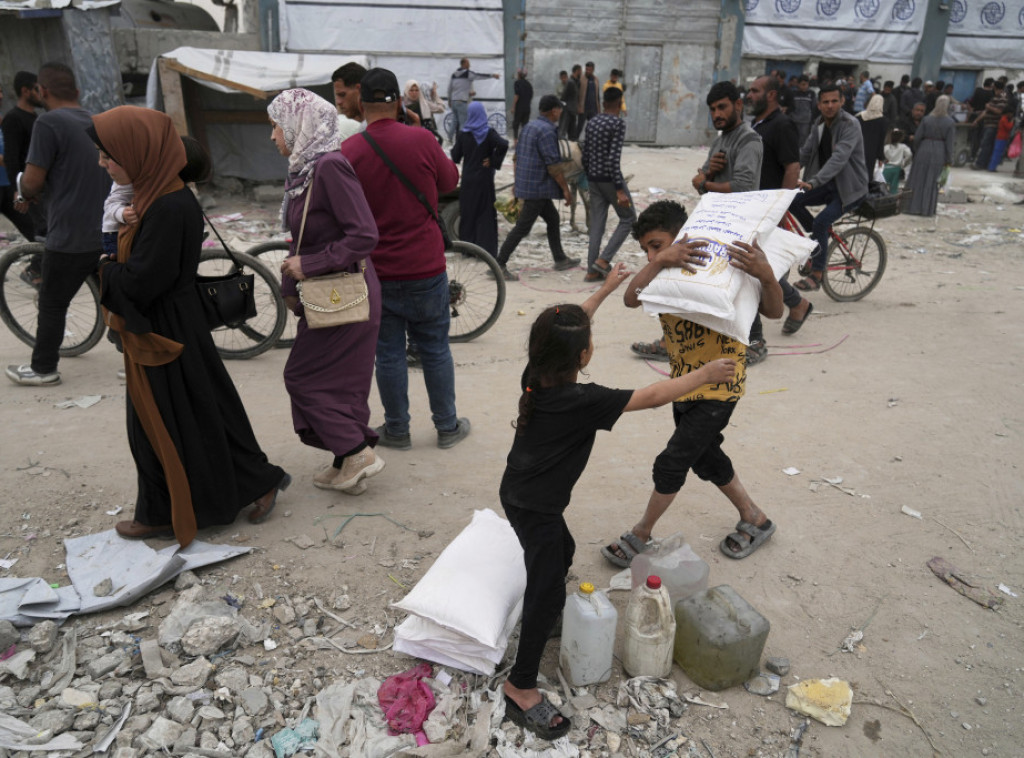 Izrael najavio da će uskoro dozvoliti ulazak dela humanitarne pomoći u Pojas Gaze