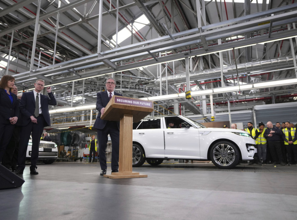 Jaguar Lend Rover obustavlja izvoz u SAD na mesec dana zbog Trampovih carina