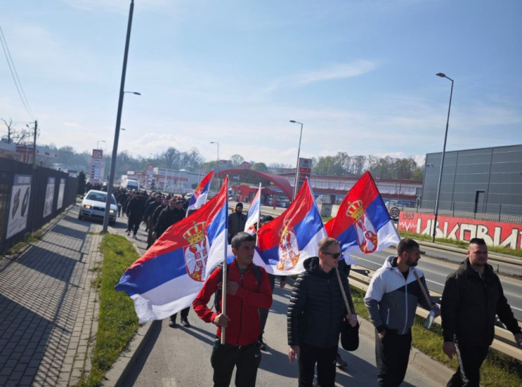 Srbi sa KiM koji su krenuli ka Beogradu stigli u Kraljevo gde su proveli noć