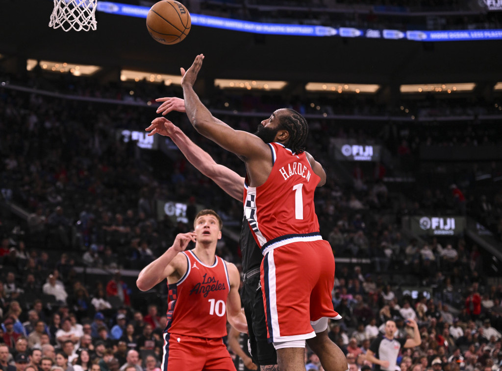 Bogdanović odigrao odličan meč u pobedi Klipersa nad Sparsima