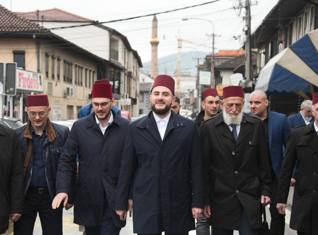 Zukorlićev kabinet pozdravio odluku da je zabrana nošenja verske odeće diskriminacija
