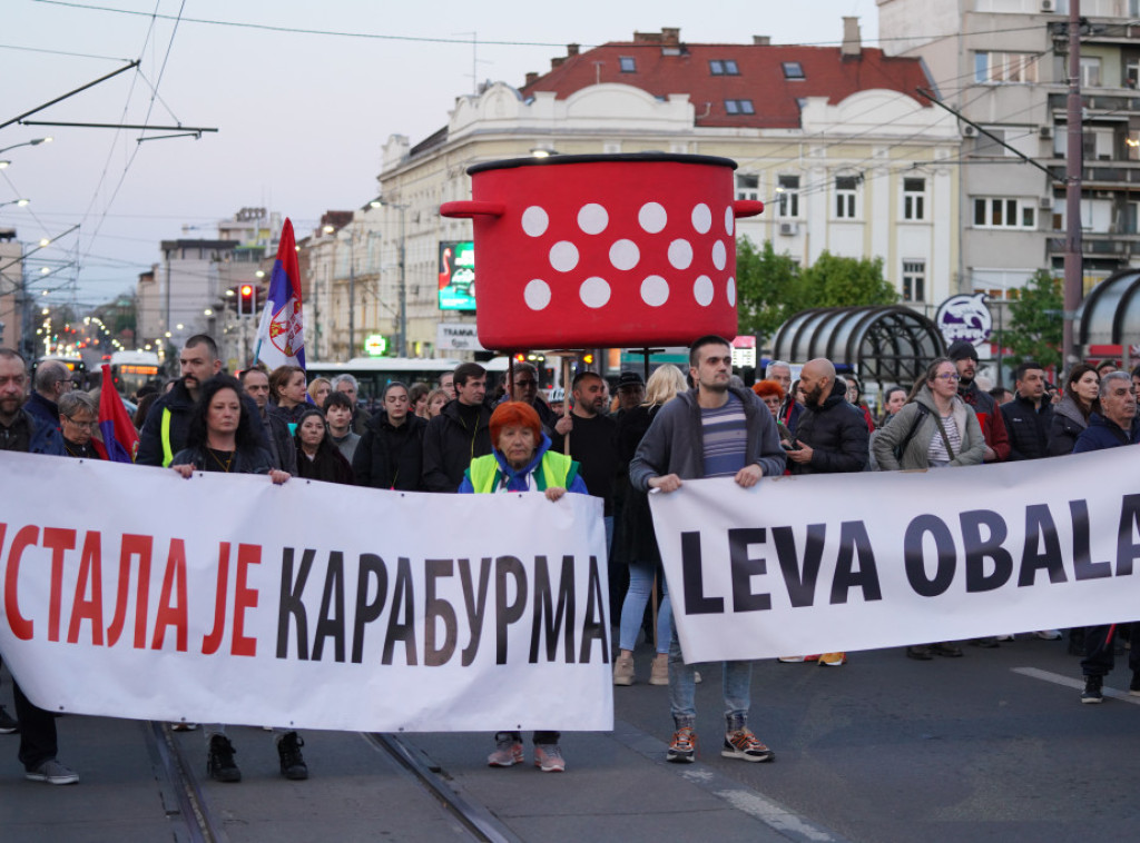 Kod Vukovog spomenika održan protest neformalne grupe građana