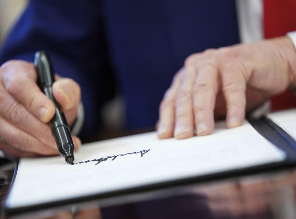 Tramp potpisao naredbe protiv bivših zvaničnika koji su ga kritikovali