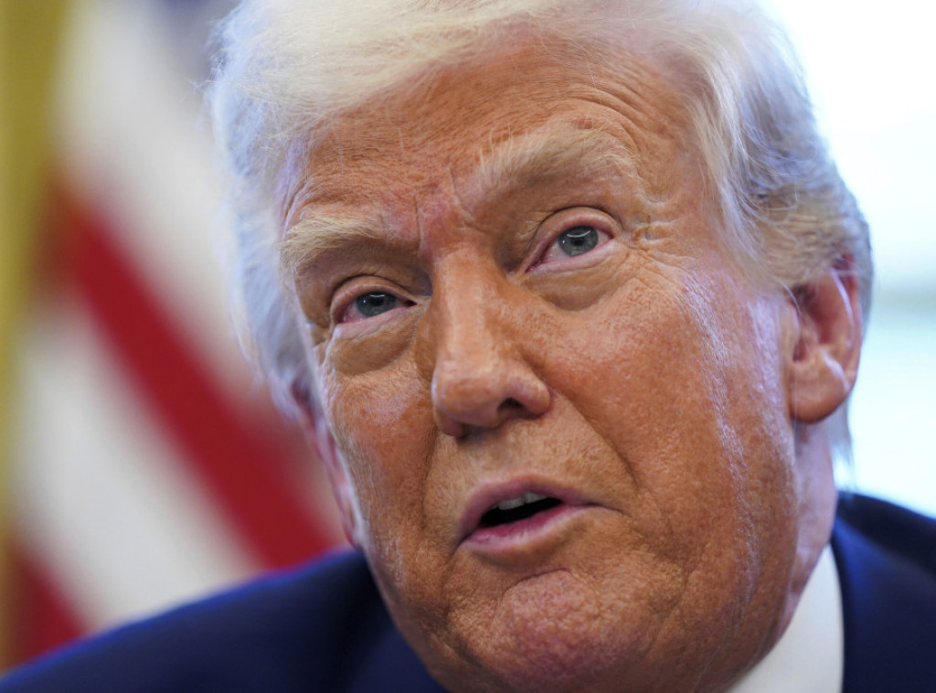 Tramp poželeo srećan Uskrs svima, uključujući "radikalnim levičarskim ludacima"