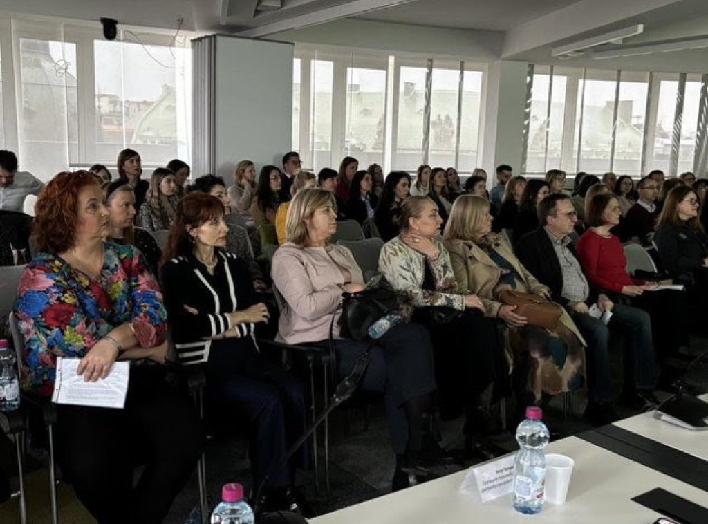 Privredna komora Srbije: Kontrola i edukacija ključ u borbi protiv nelegalne prodaje suplemenata