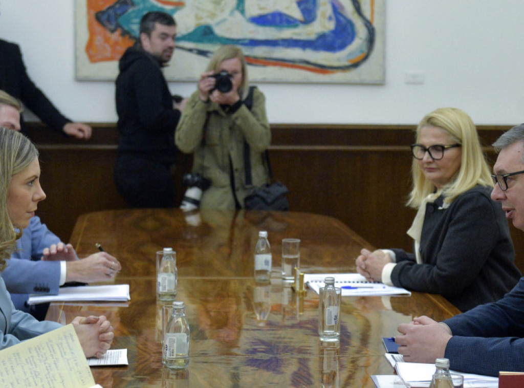 Vucic receives Swedish minister for EU affairs