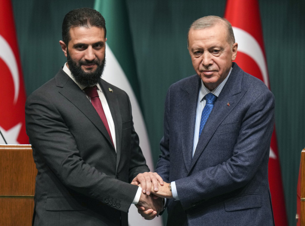 Erdogan rekao Al Šari da će Turska tražiti da se ukinu sankcije prema Siriji