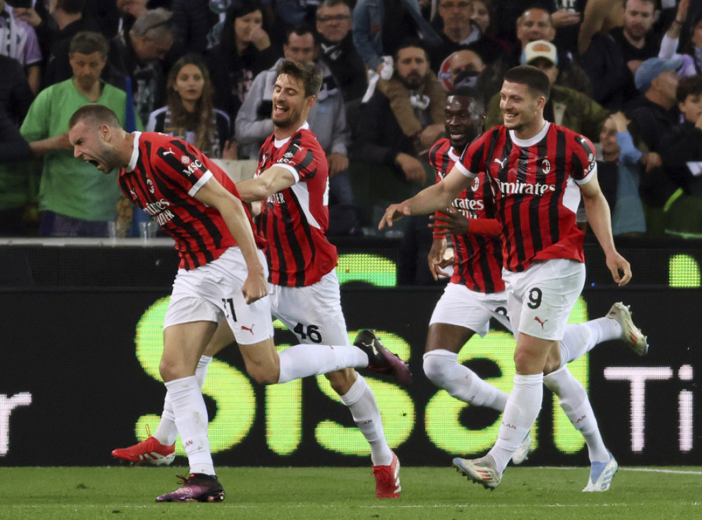 Fudbaleri Milana pobedili Udineze, Strahinja Pavlović strelac