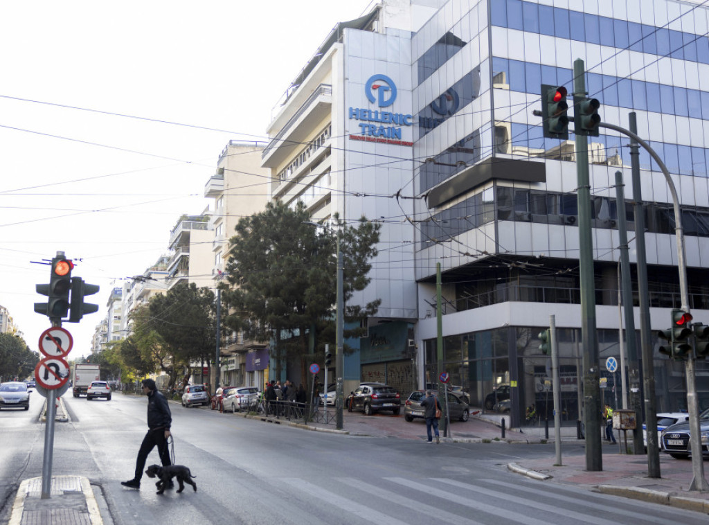 Preliminarne istrage bombaškog napada u Atini ukazale na dva slučaja