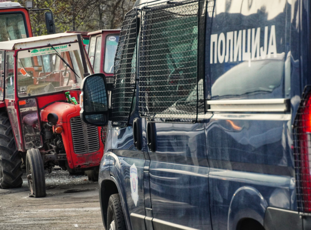 Dvojica osumnjičenih za uništavanje traktora kod Pionirskog parka priznala krivicu