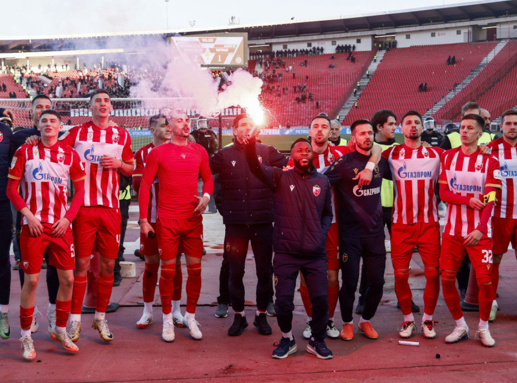Fudbaleri Zvezde preokretom u finišu savladali Partizan u 176. večitom derbiju