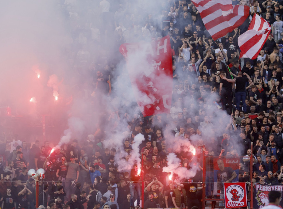Crvena zvezda apelovala na navijače: Bez pirotehnike na meču sa Larnom