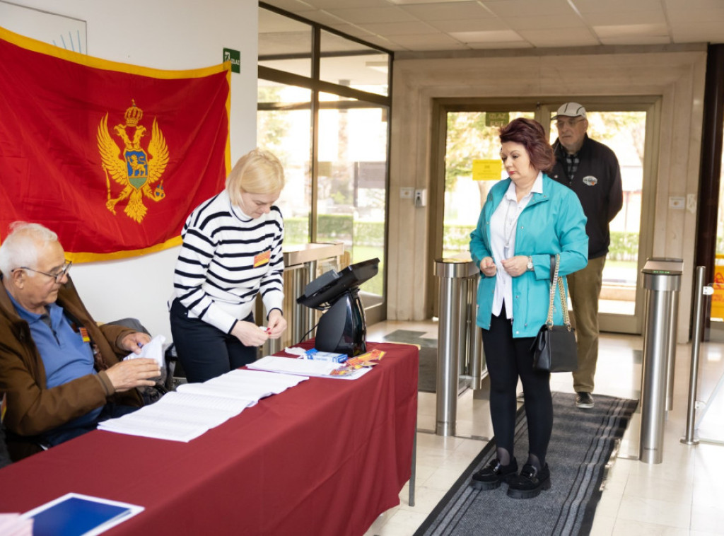 Nikšić: Prema prelimnim podacima DPS 16, a koalicija ZBNK 15 odborničkih mesta