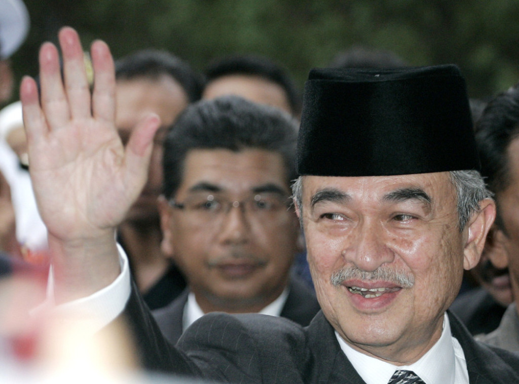 Bivši malezijski premijer Abdulah Ahmad Badavi preminuo u 85. godini