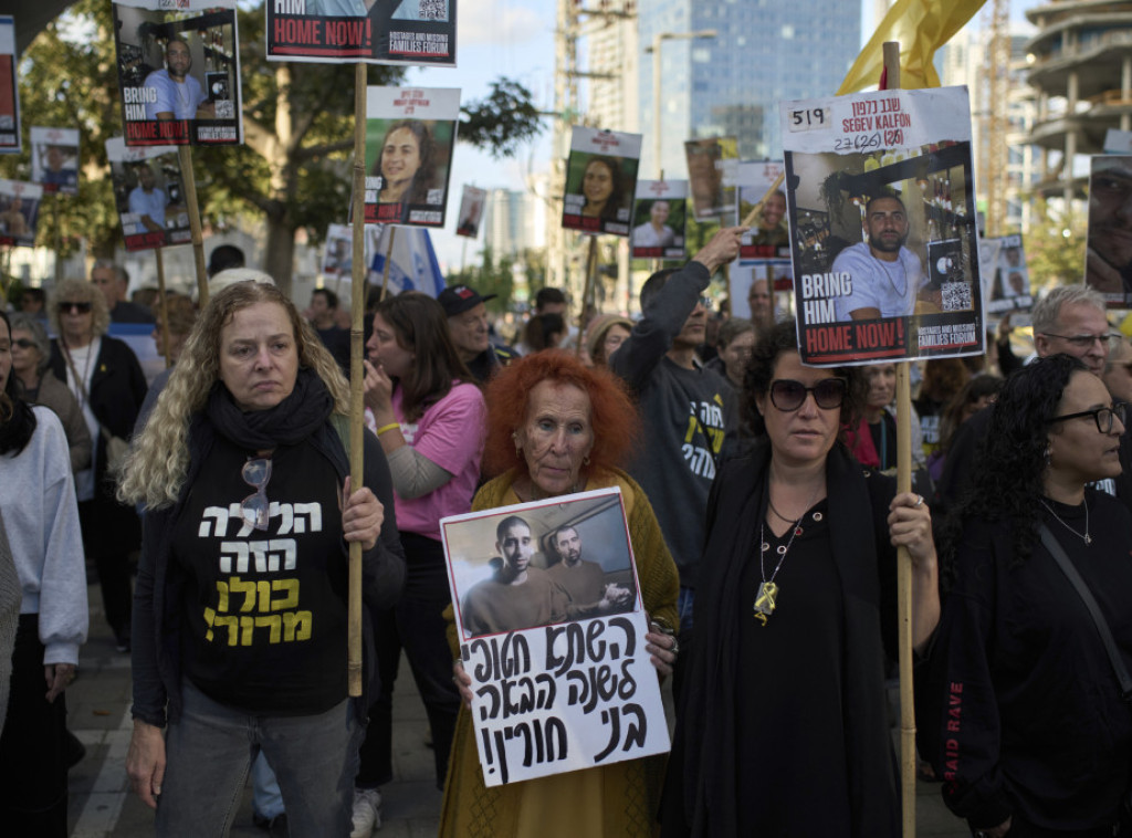 Netanijahu sa majkama talaca o intenzivnim pregovorima za njihovo oslobađanje