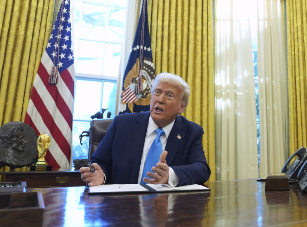 Tramp najavio da će sutra prisustvovati trgovinskim pregovorima sa Japanom