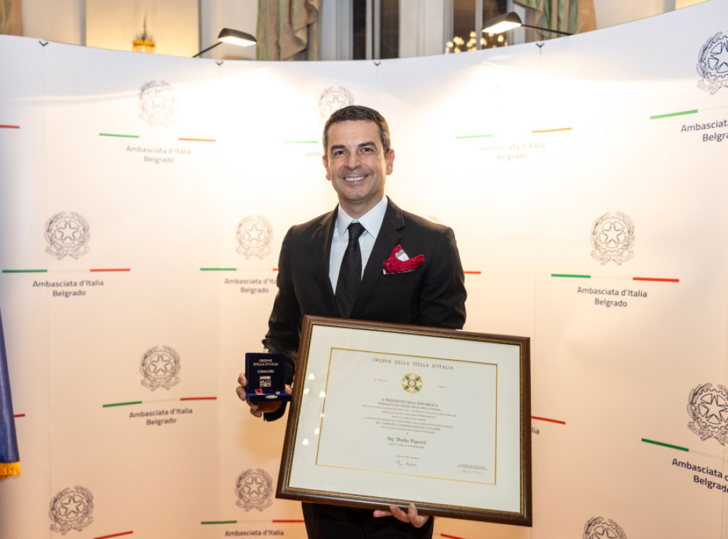 Predsednik Izvršnog odbora Banca Intesa odlikovan visokim državnim priznanjem Italije