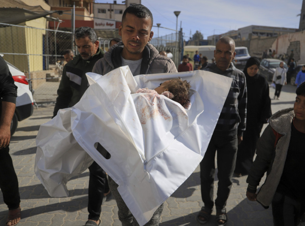 Najmanje 23 osobe poginule u izraelskim napadima na kampove u Pojasu Gaze