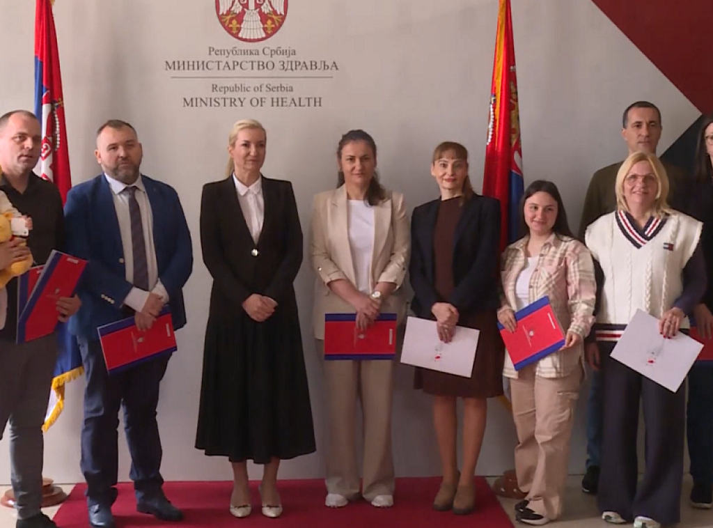 Dodeljeni ugovori o radu povratnicima iz inostranstva, našim zdravstvenim radnicima