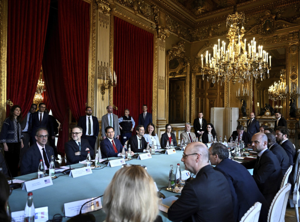 Savetnik Emanuela Makrona: Razgovori o Ukrajini u Parizu bili su odlični