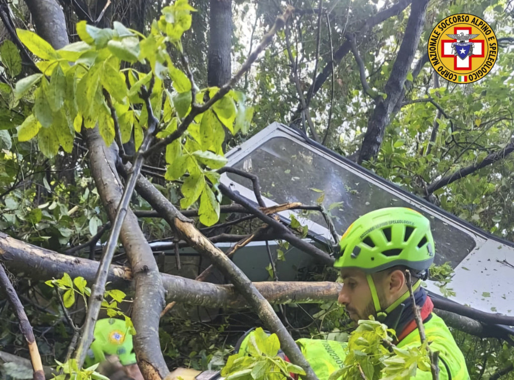 Broj poginulih u nesreći na žičari u Italiji povećao se na 4, jedna teško povređena