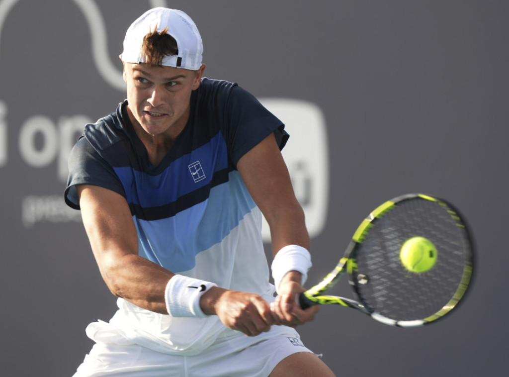 Holger Rune i Karen Hačanov polufinalisti ATP turnira u Barseloni