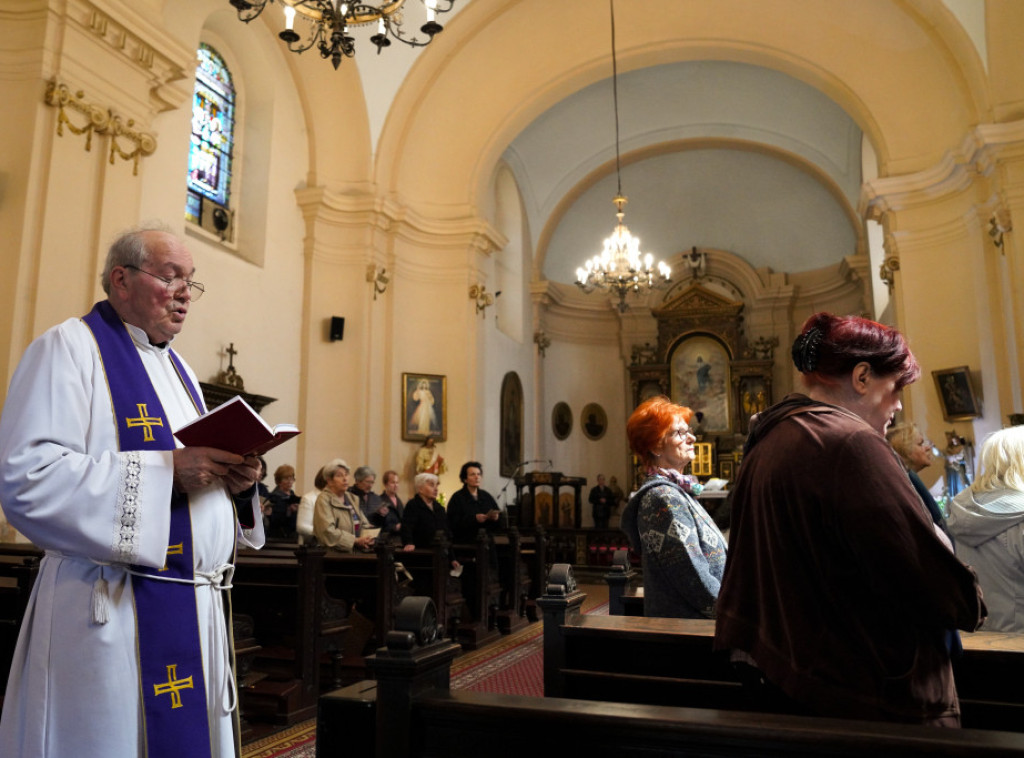 Hrišćani danas obeležavaju Veliki petak, dan kada je Isus osuđen i raspet na Golgoti