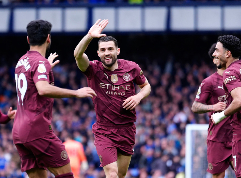 Fudbaleri Mančester Sitija kao gosti savladali Everton rezultatom 2:0