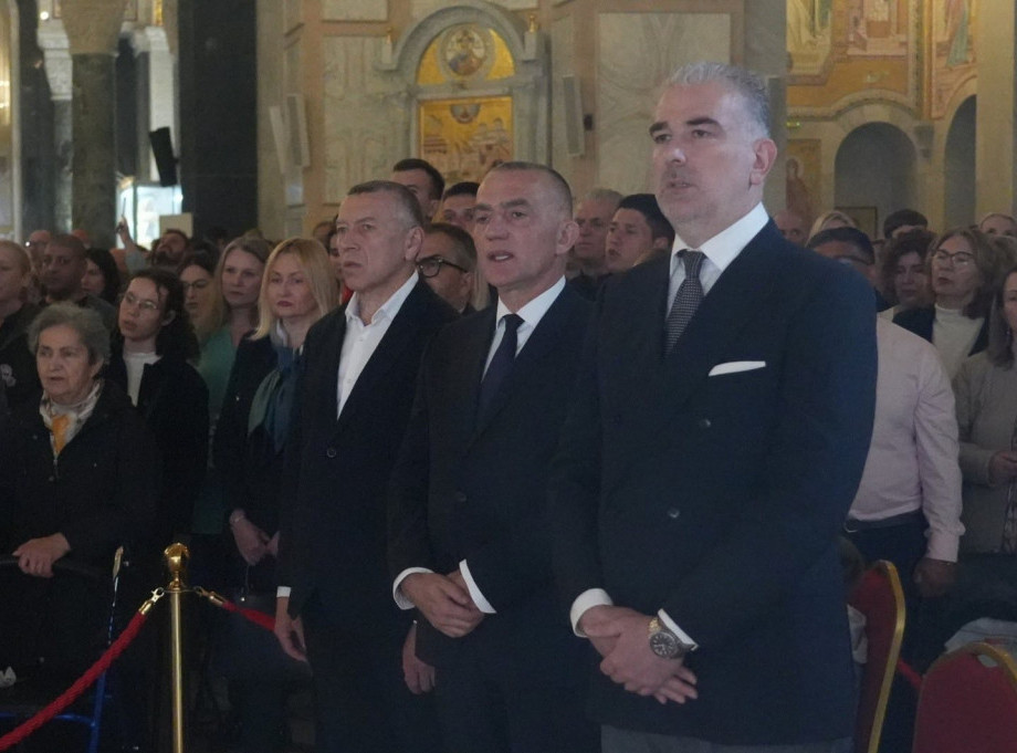 Ministar pravde Nenad Vujić prisustvovao Vaskršnjoj liturgiji u Hramu Svetog Save