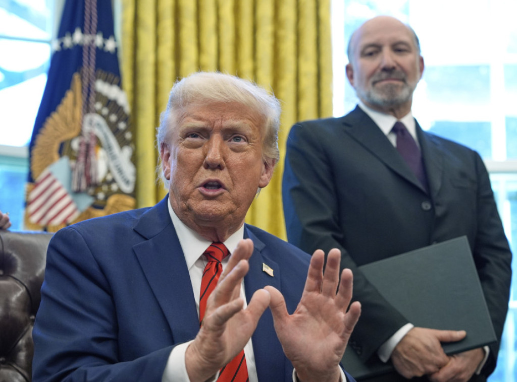 WSJ: Tramp preti da će smanjiti finansiranje Harvarda za još milijardu dolara