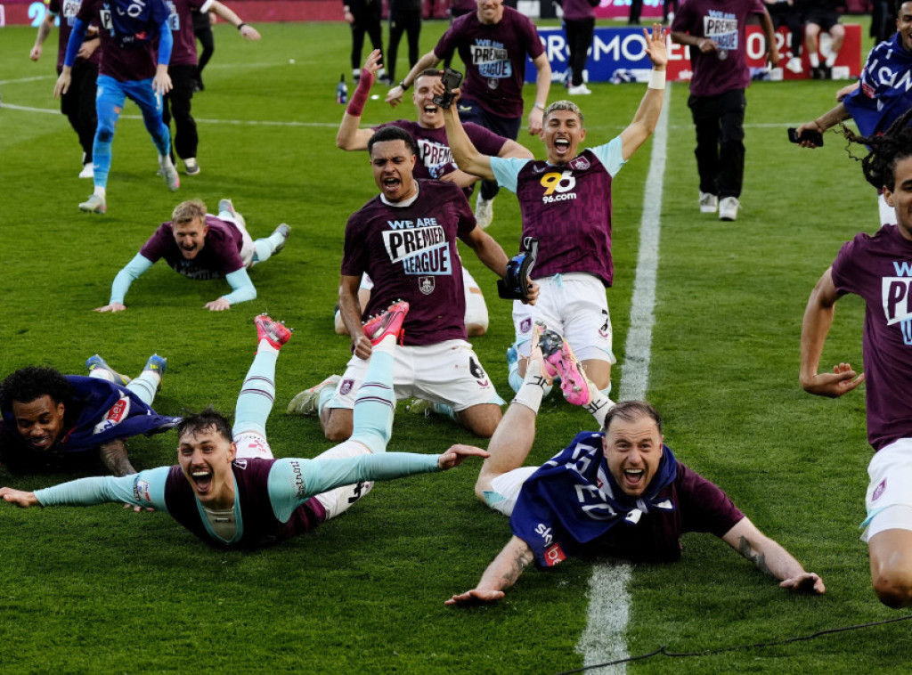 Fudbaleri Lidsa i Barnlija obezbedili povratak u Premijer ligu